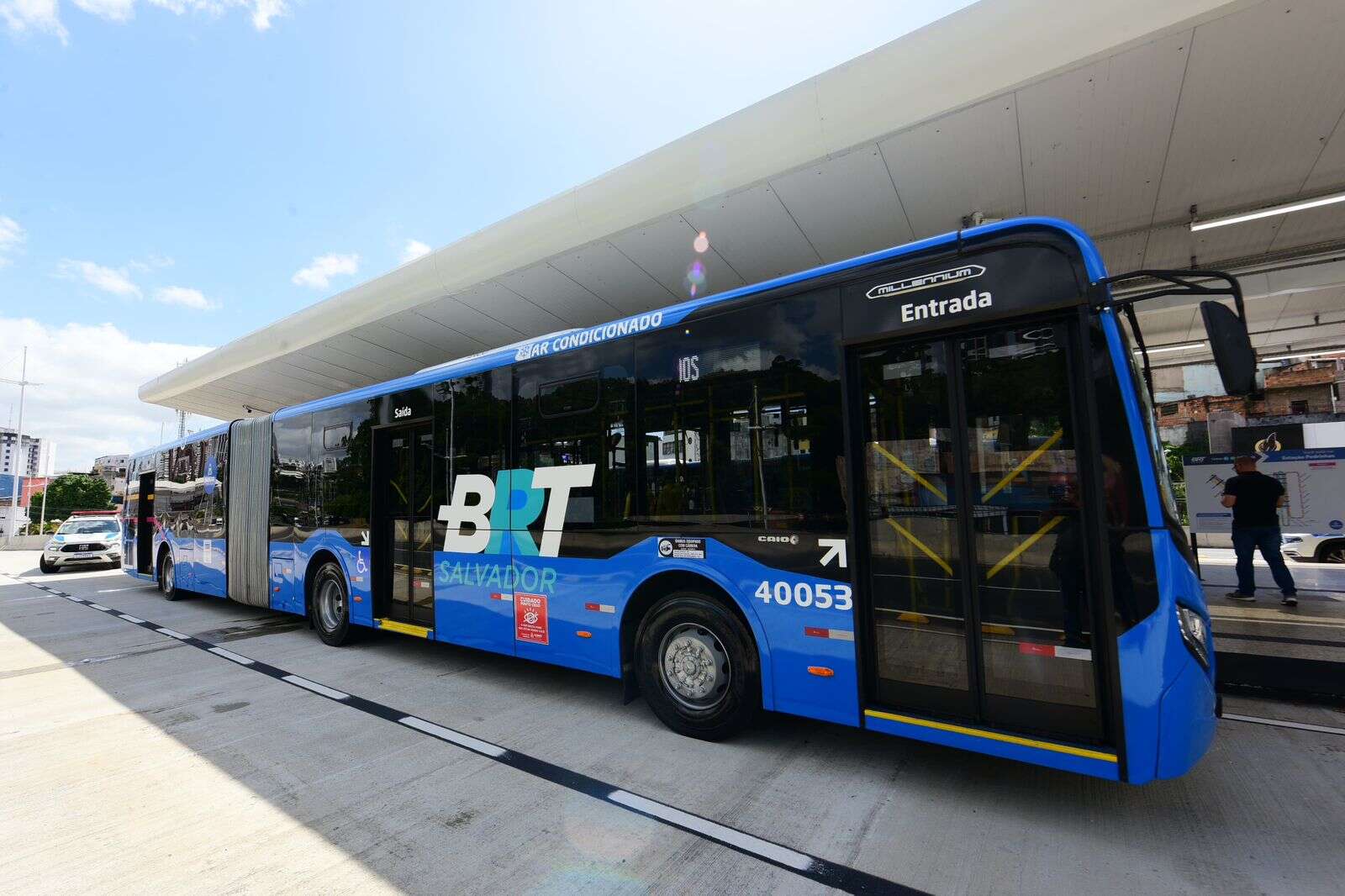 BRT ganha dois novos ônibus articulados com capacidade para 150 passageiros