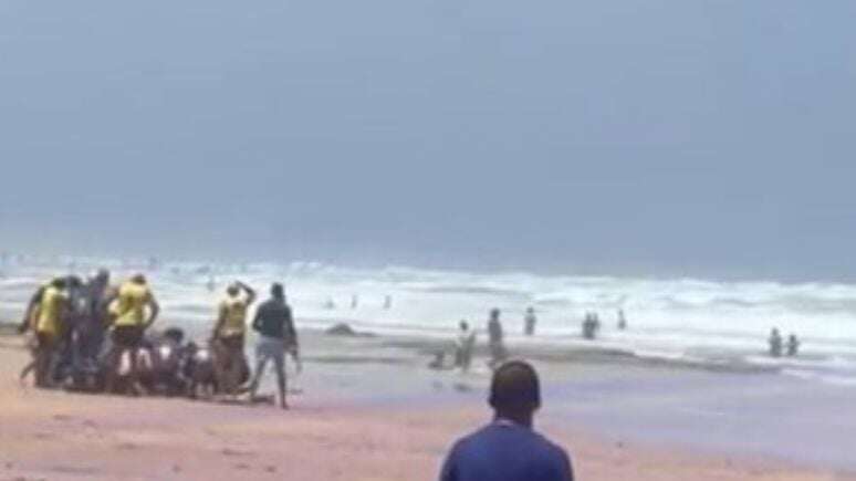 Turista chileno tem convulsão no mar e morre afogado na praia de Stella Maris