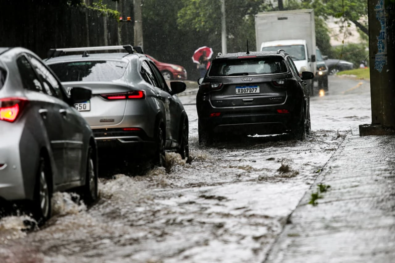Salvador registra o maior volume de chuva do Brasil em 24 horas