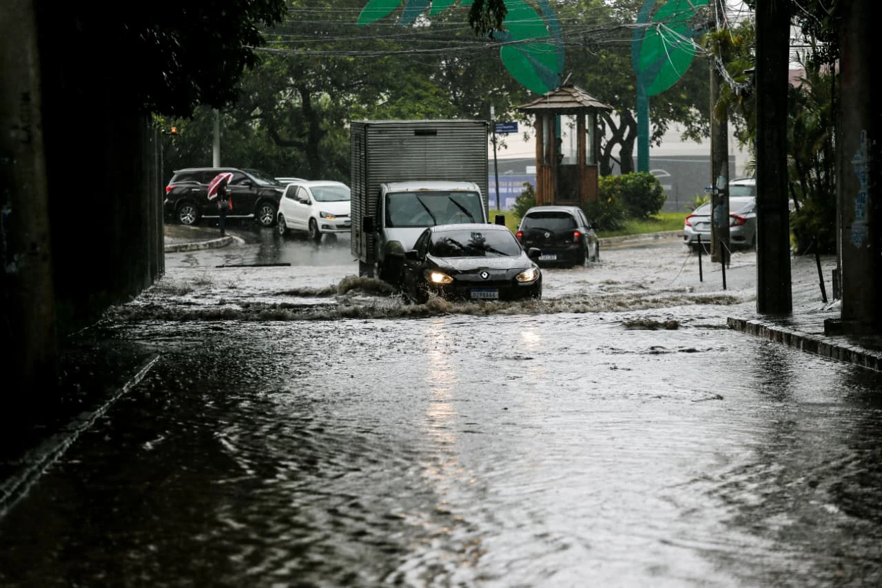 Salvador e outras 130 cidades da Bahia estão sob alerta de chuvas intensas, diz Inmet