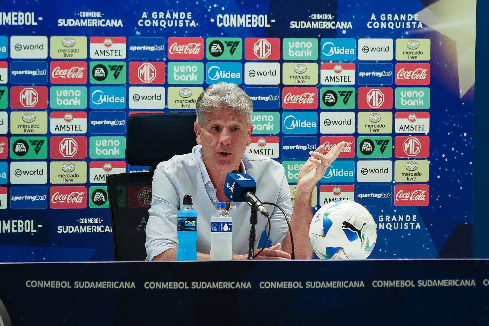 Renato Gaúcho pede demissão após eliminação do Flu: 'Vou sair para descansar a cabeça'
