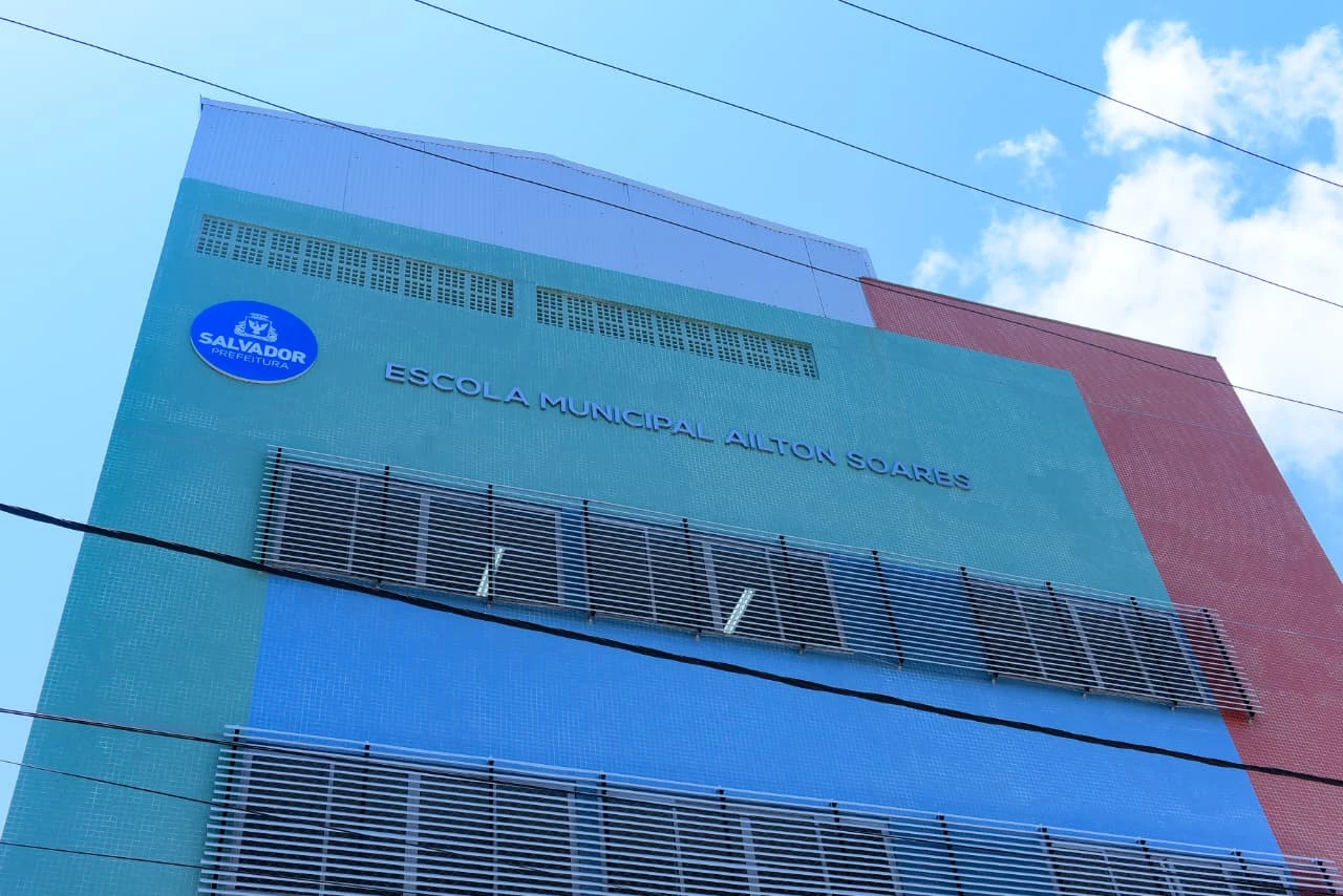 Nova escola em Cosme de Farias dobra número de vagas e ganha estrutura moderna