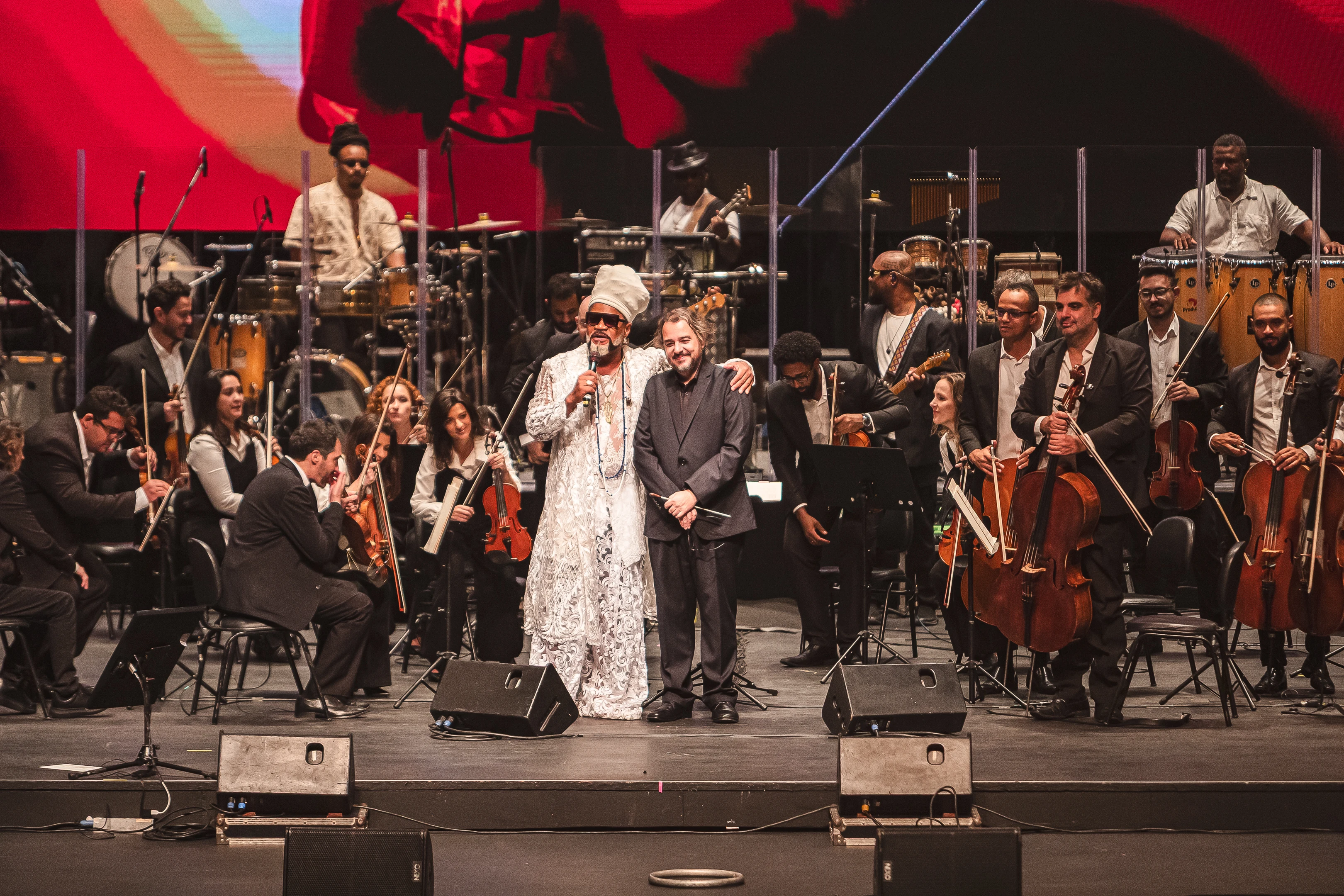 Carlinhos Brown e Orquestra Ouro Preto trazem concerto Afrossinfonicidade para Salvador