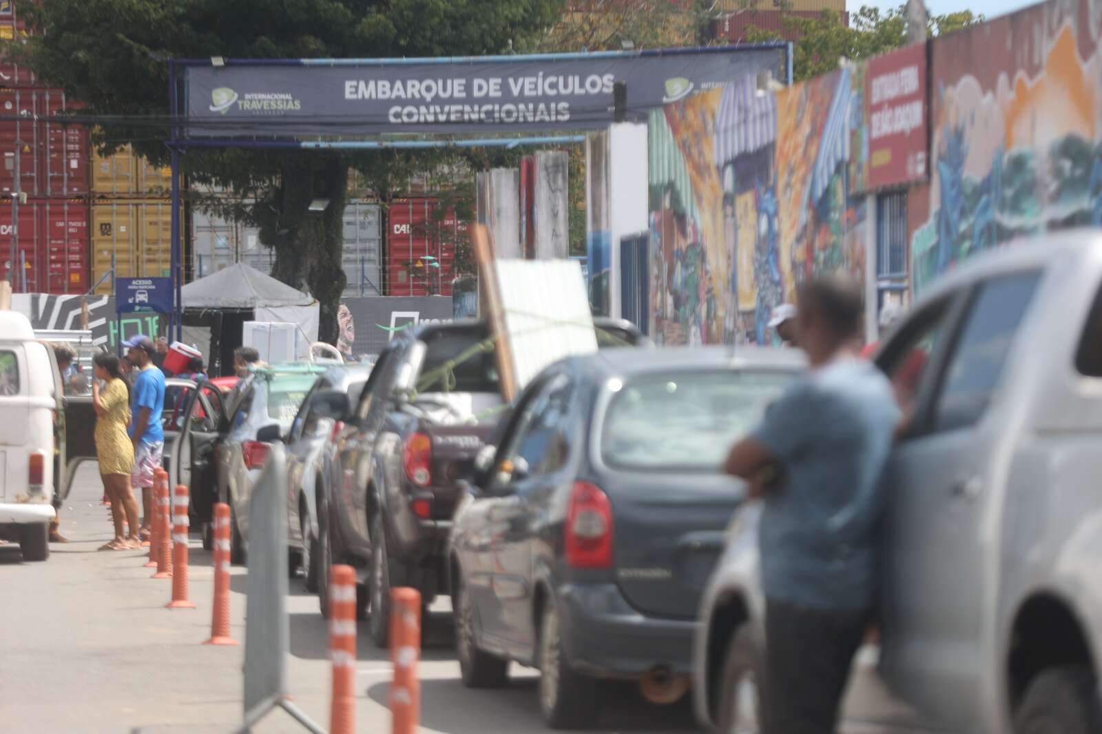 Ferry-boat tem fila de espera acima de quatro horas em Salvador