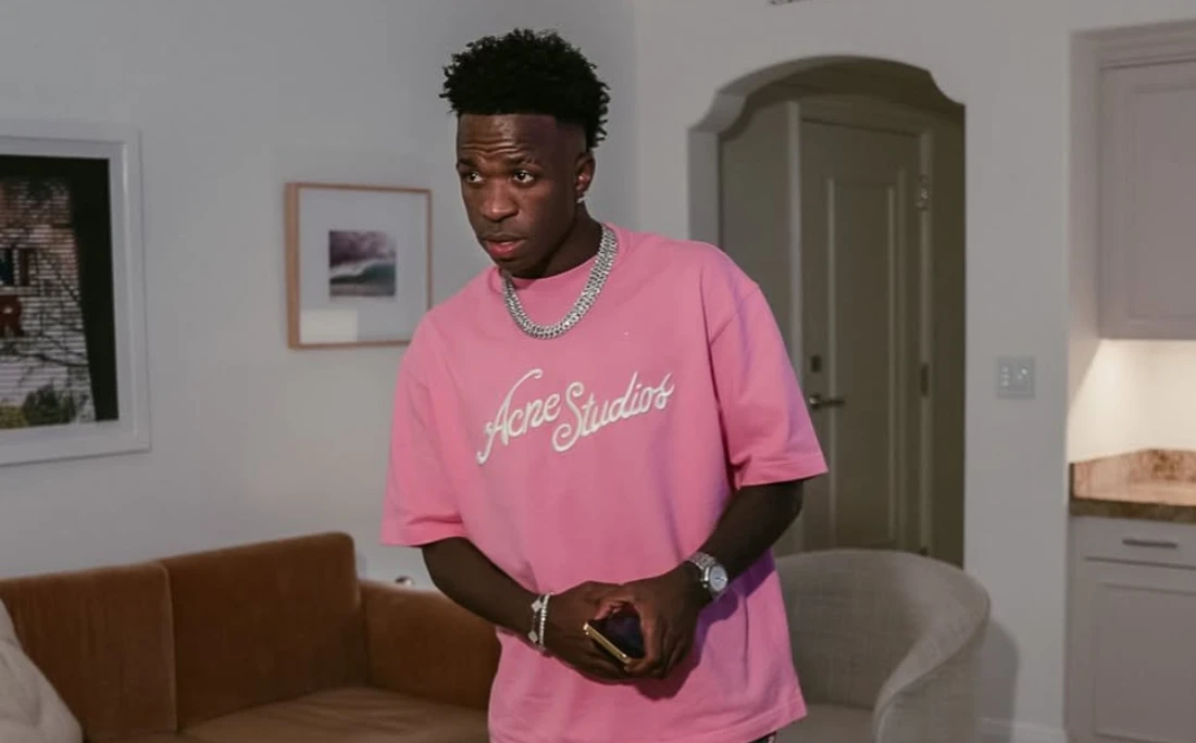 Vini Jr. deixa escapar detalhe que prova presença de Virginia Fonseca em sua casa