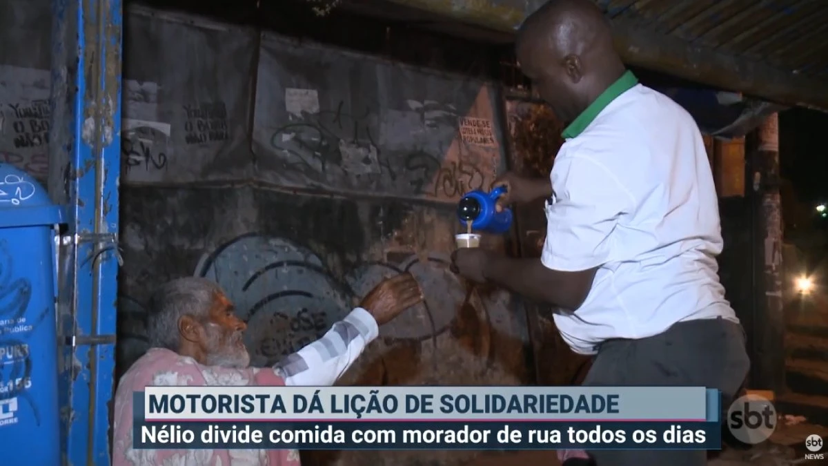 Rodoviário de Salvador emociona ao dividir marmita com morador de rua todos os dias