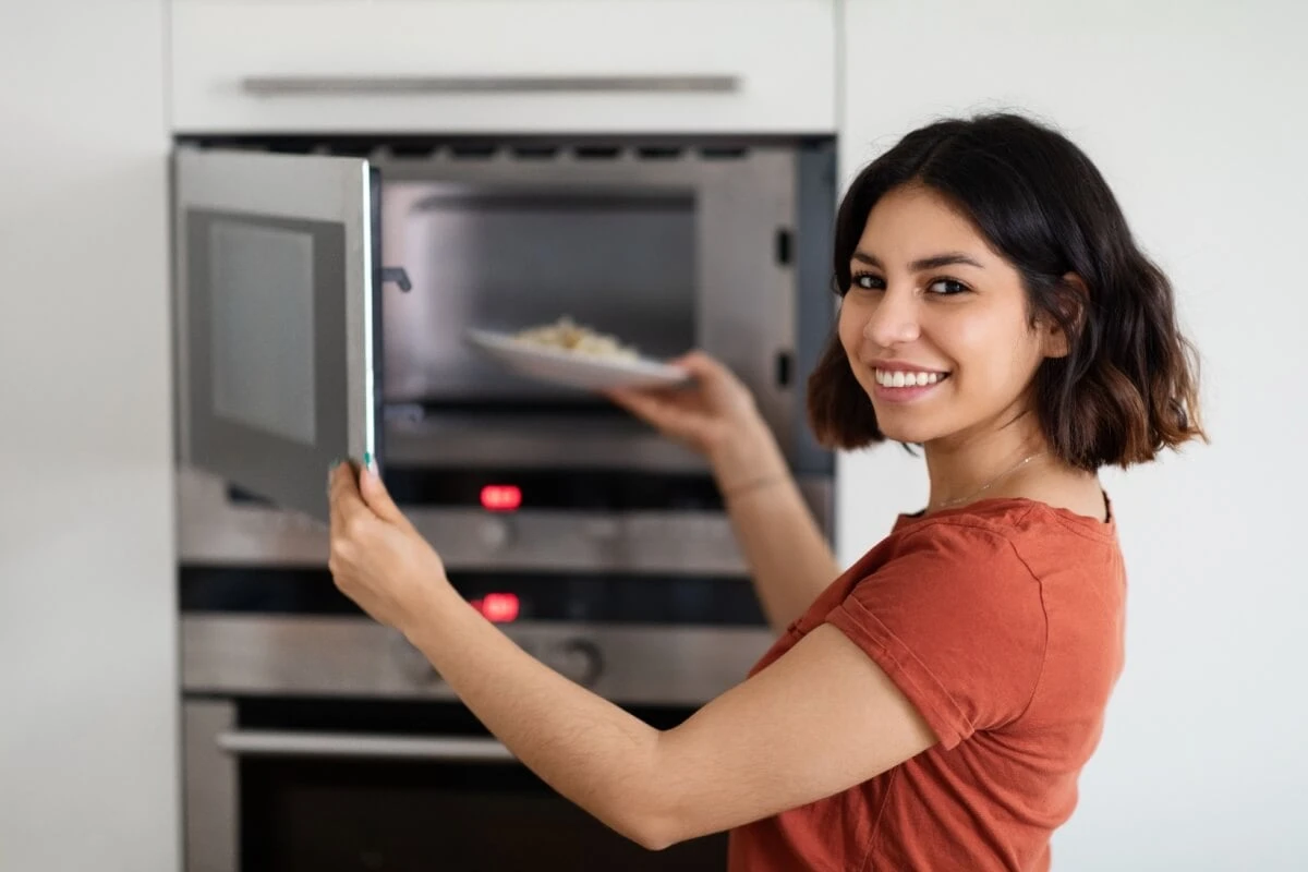7 dicas para aquecer corretamente os alimentos no micro-ondas