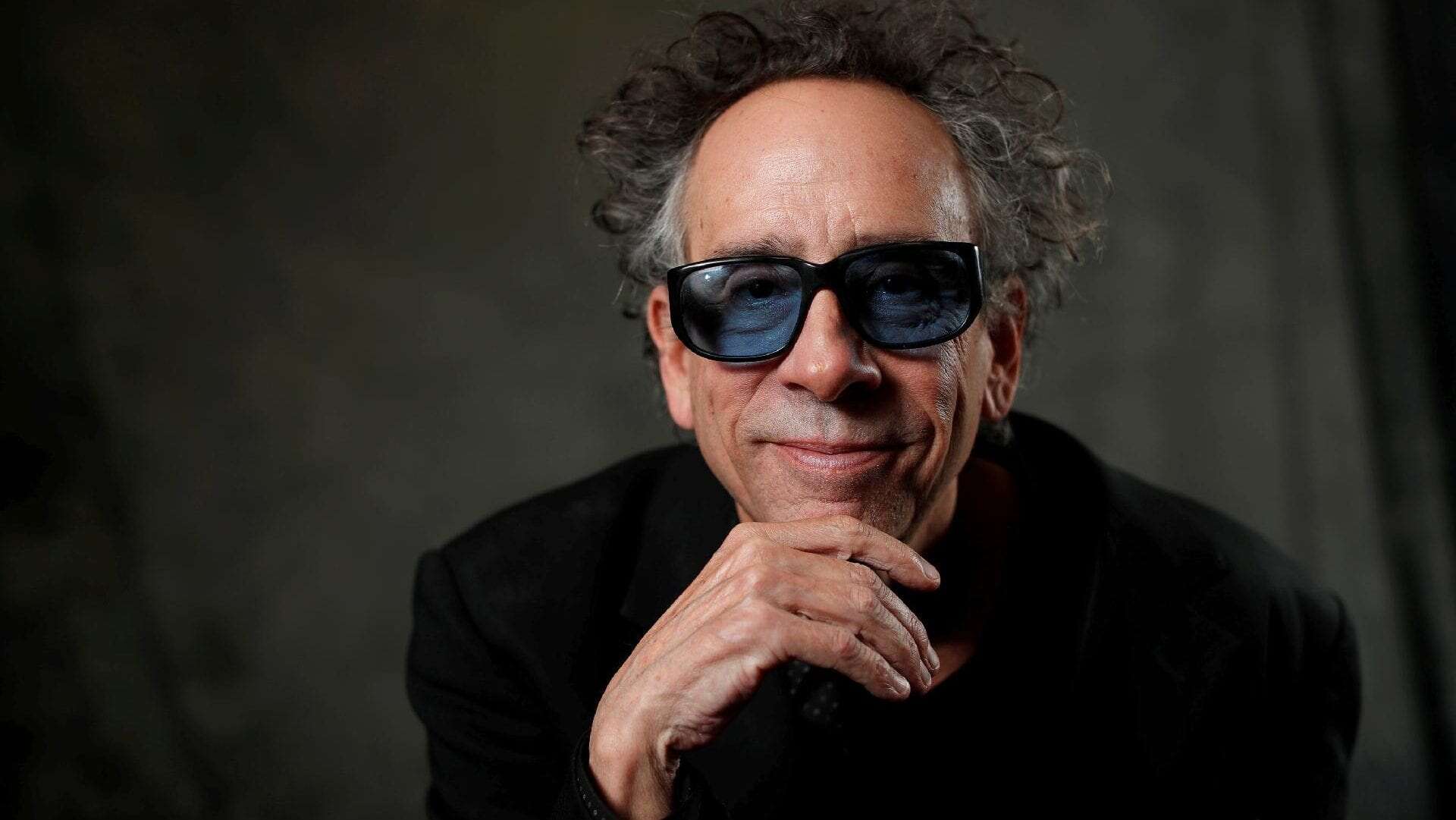 Tim Burton revela que as redes sociais o deixam deprimido: 'Tento evitar'