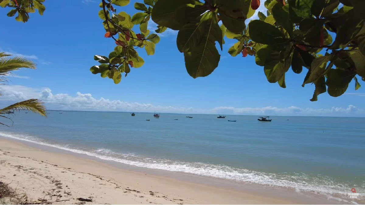 Conheça Corumbau, o paraíso escondido no sul da Bahia com mar cristalino e natureza intocada