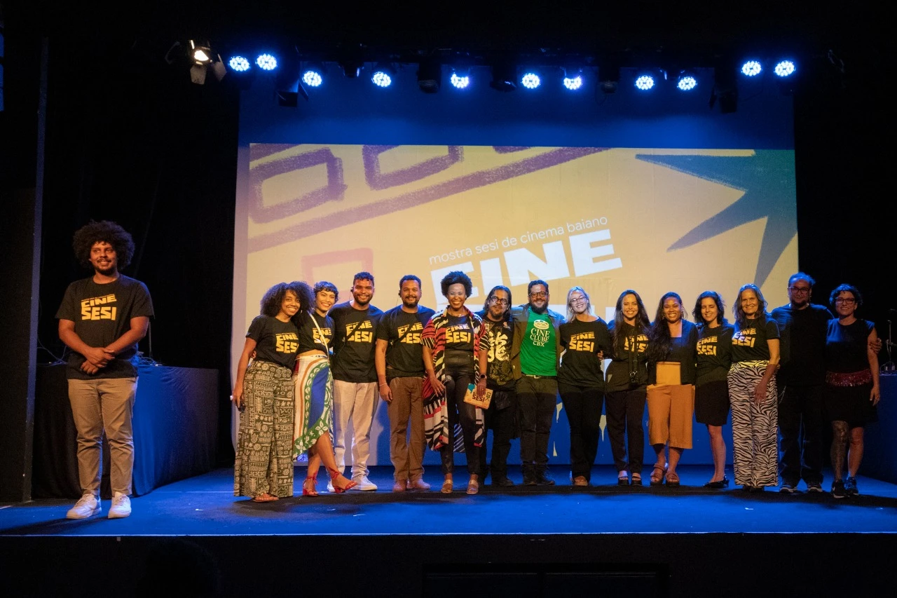 De graça! Salvador recebe mostra de cinema baiano com sessões ao ar livre em tela de 8 metros