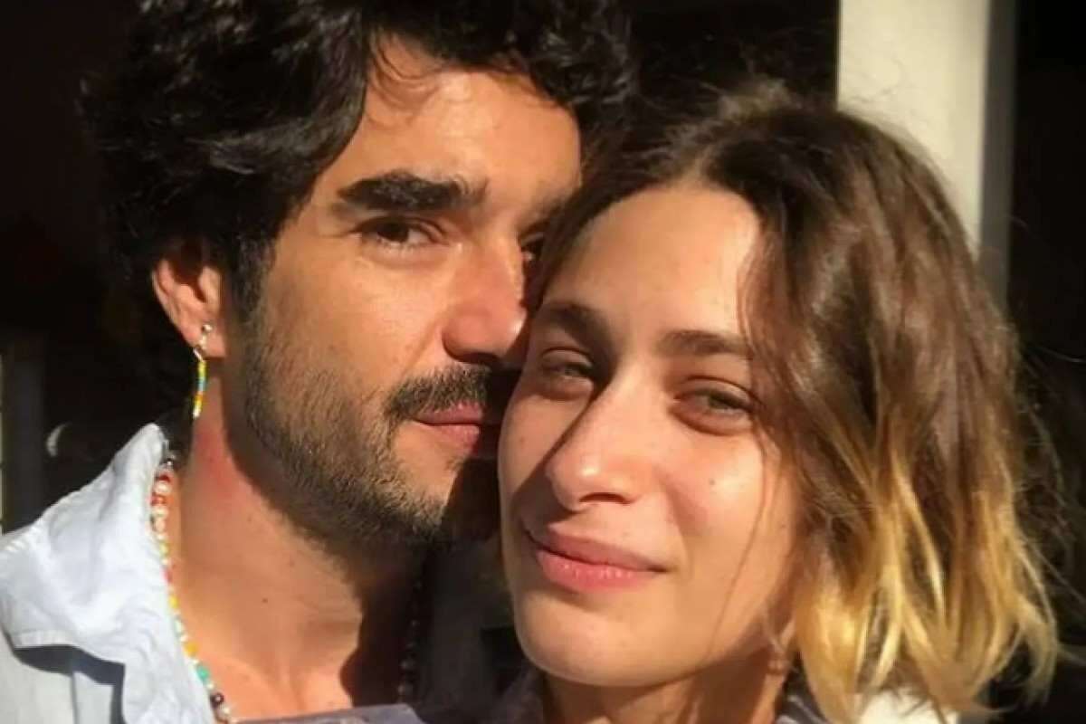 Caio Blat revela que não vivem relacionamento aberto com Luisa Arraes: 'Não precisa separar por isso'