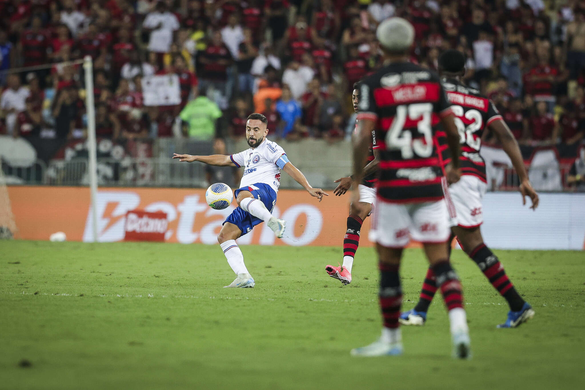 'Temos momentos bons nos jogos, mas não está sendo suficiente', analisa Everton Ribeiro sobre fase do Bahia