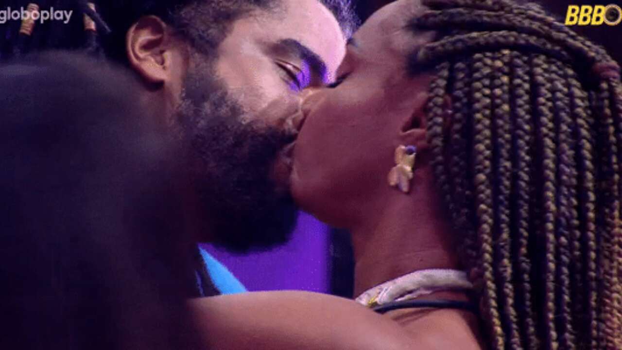 Romance no BBB25? Baiana Aline Patriarca e Diogo dão o primeiro beijo da edição