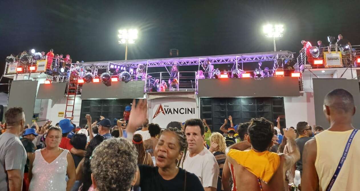 Pai do Axé Music, Luiz Caldas comanda pipoca no último dia do Carnaval de Salvador