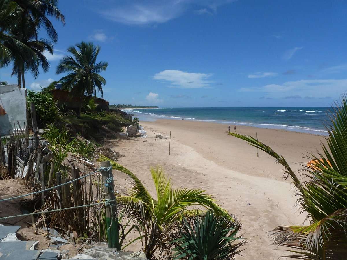 Turista do Rio de Janeiro morre afogado na Bahia após passar mal no mar