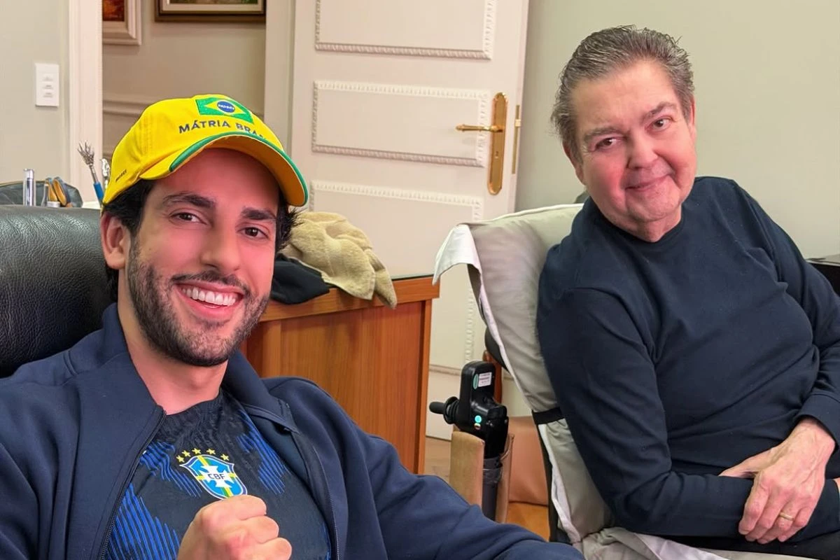 Faustão assiste a jogo do Brasil ao lado do genro em nova aparição pública