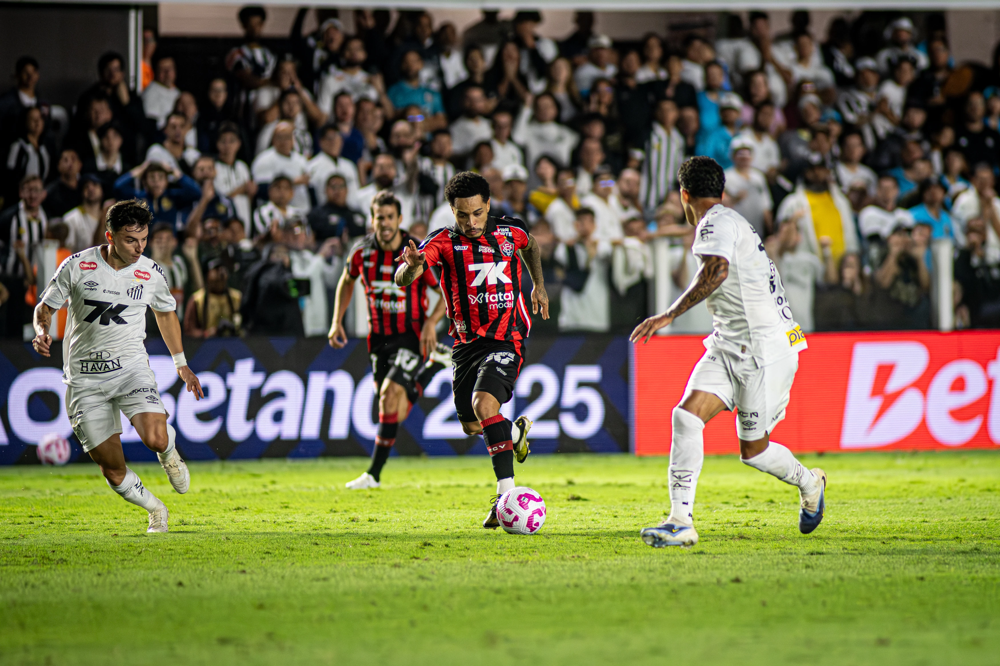 Vitória enfrenta três rivais contra o rebaixamento até o final da Série A; saiba mais