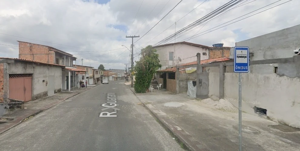 Camaçari: homens encapuzados matam um e deixam quatro baleados durante ataque em bar