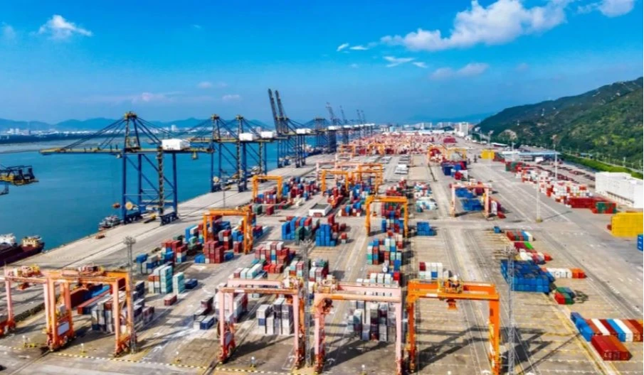 Porto de Salvador tem segunda rota direta com a China