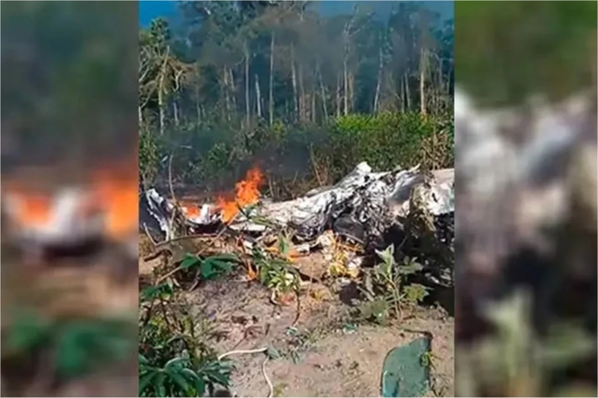 Avião com traficantes cai após ser interceptado pela caças da FAB