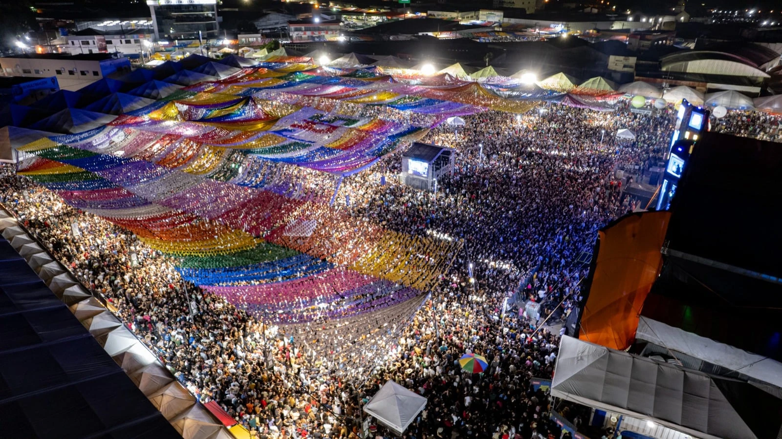 Duas atrações com mais shows no São João da Bahia devem faturar R$ 5,64 milhões; saiba quem são