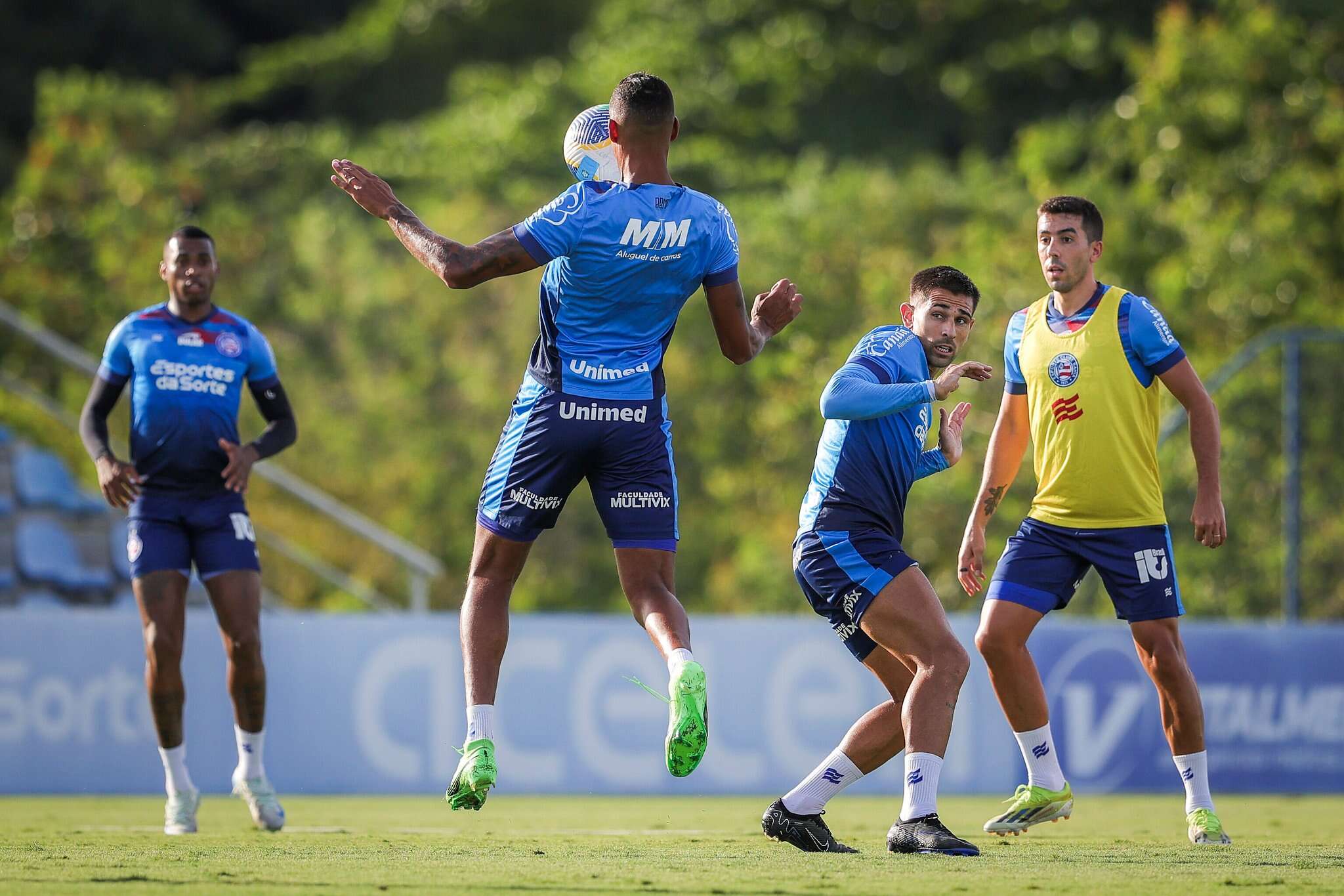 Ainda sem volante e atacante, Bahia continua preparação para enfrentar o São Paulo