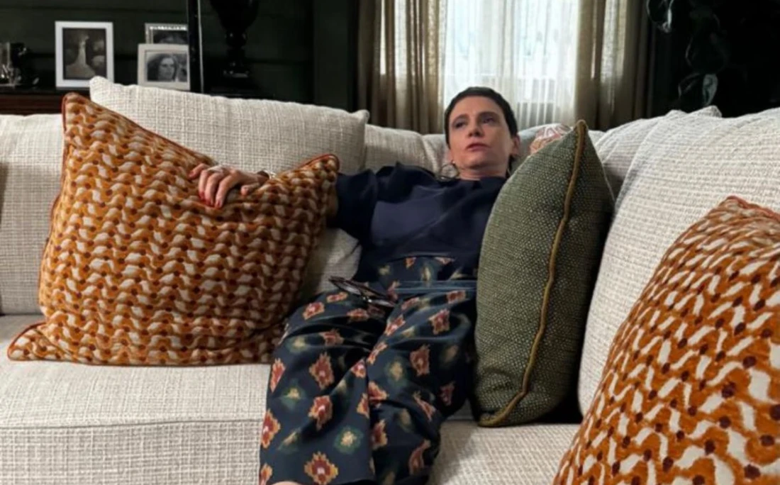 Dona da mansão Roitman, Celina intriga por não ter quarto próprio: 'Só fica perambulando'