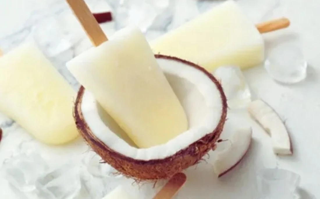 Aprenda a fazer picolé de coco saudável e com apenas 3 ingredientes