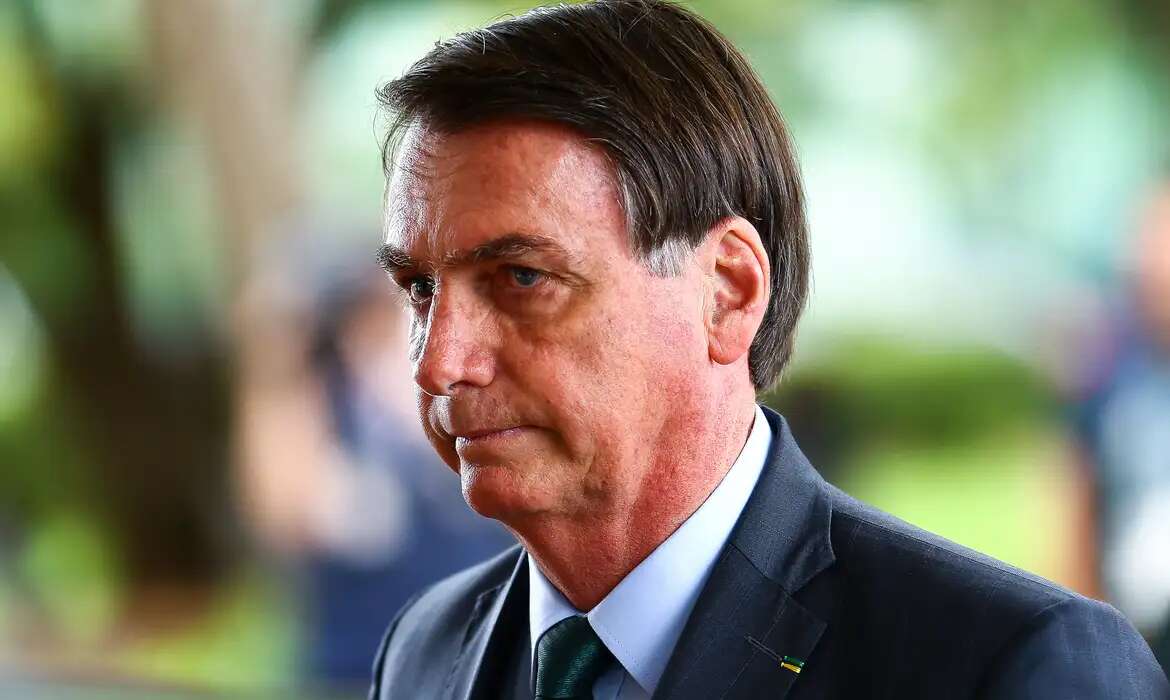 PGR lista 5 crimes contra Bolsonaro e mais 33 acusados; penas podem chegar a 38 anos de prisão