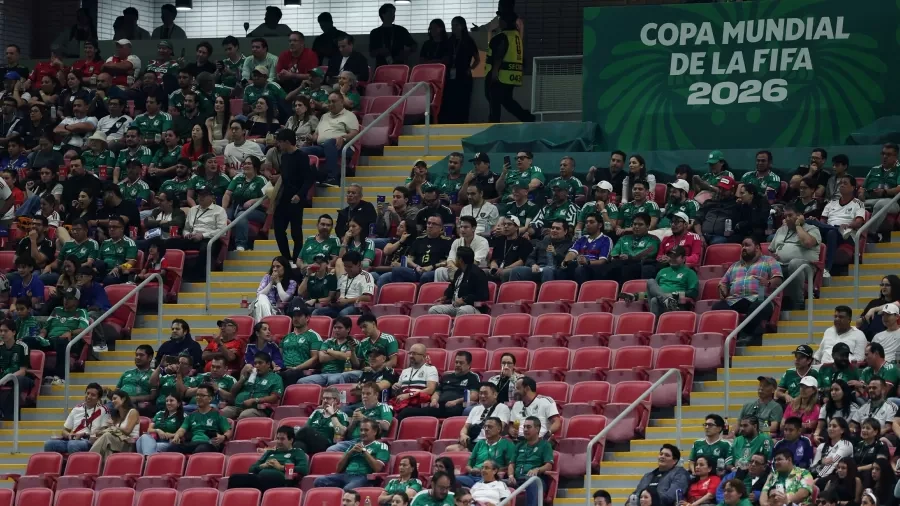 Estádio vazio em jogo da Copa do Mundo revolta torcedores; explicação envolve ingressos VIP