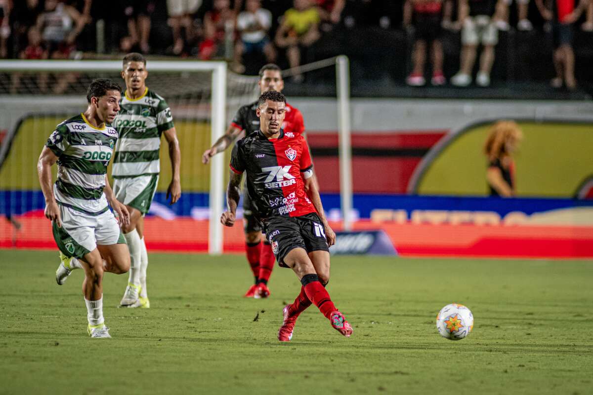 Após empate, Baralhas explica reação em substituição: 'Momento de frustração'