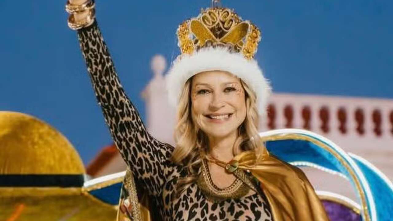 Luana Piovani vira rainha no Carnaval de Portugal