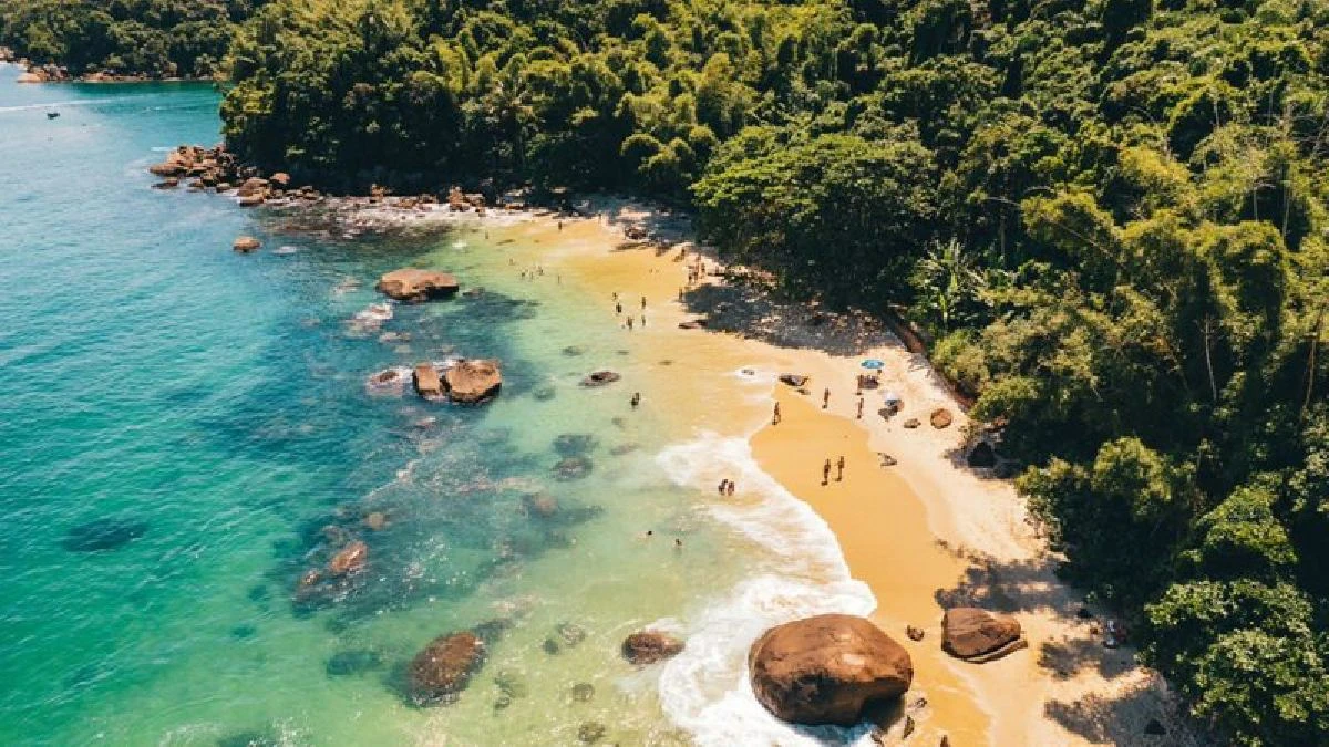 Praia pouco conhecida deixa Noronha e Maragogi para trás em ranking nacional
