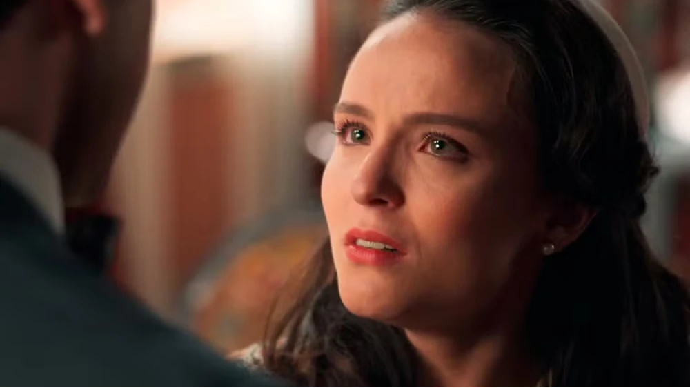 Estela lembra do passado e Candinho vive momento de fé em 'Êta Mundo Melhor!' desta quinta (30)