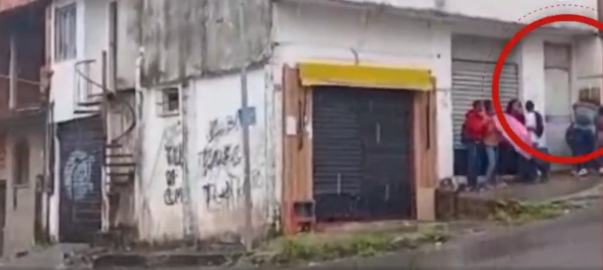 Estudante de 13 anos é agredida e mordida por mãe de colega em Salvador