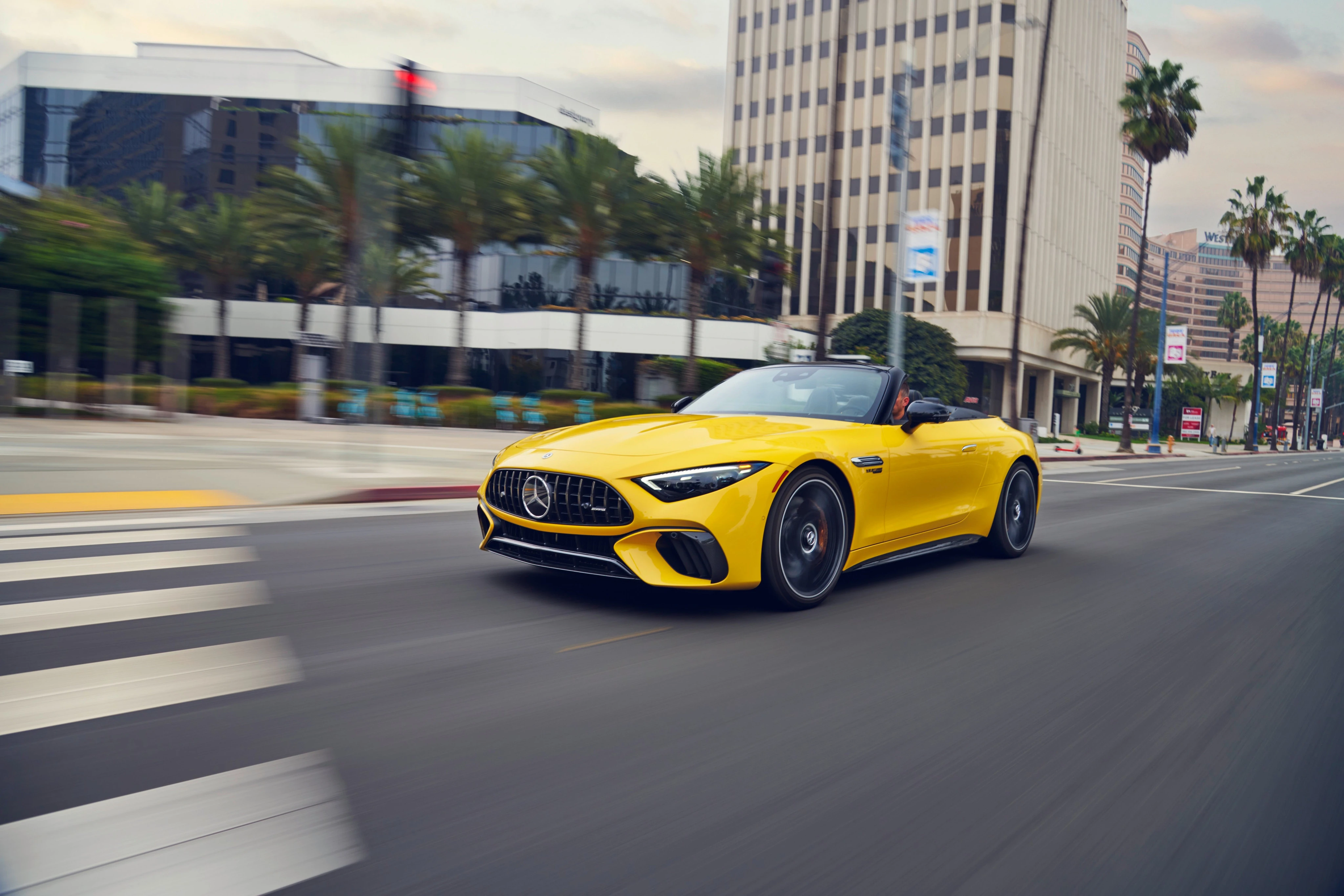 Mercedes SL surpreende pela sofisticação e potência; preço pode ultrapassar R$ 2 milhões