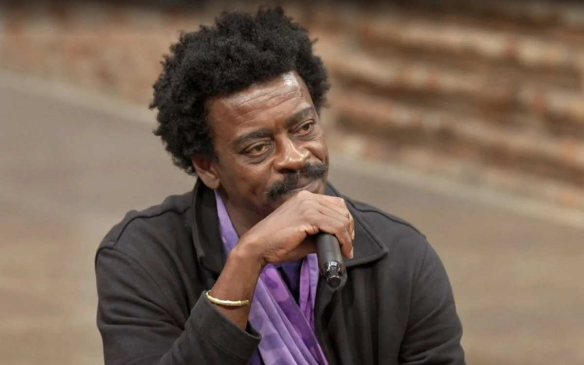Seu Jorge relembra morte do irmão e período que morou na rua: 'Fui mesquinho'