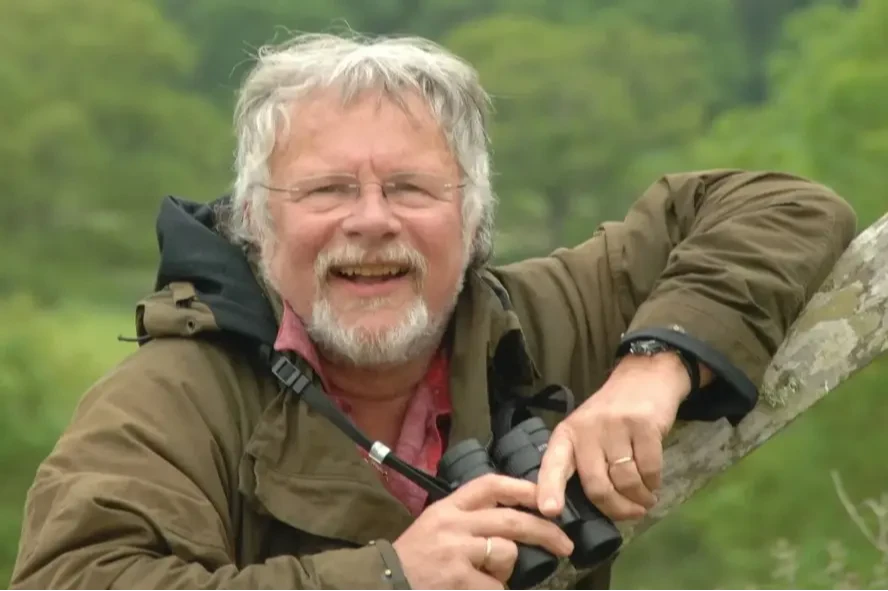 Morre o apresentador e comediante Bill Oddie, aos 85 anos