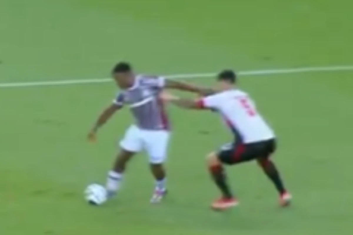 Comitê da CBF não vê pênalti de Halter em Arias em Fluminense x Vitória