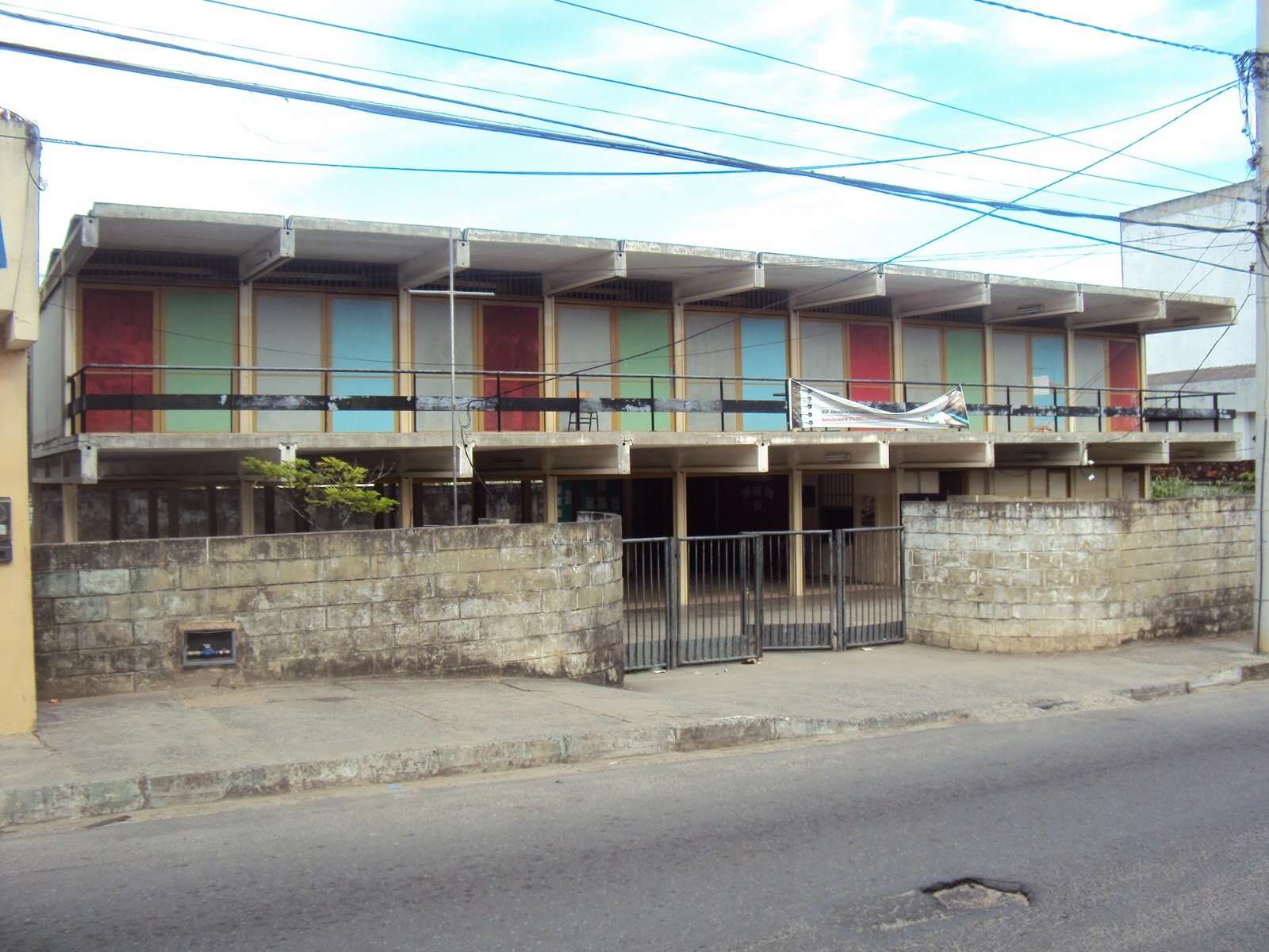 Três bairros de Salvador têm escolas sem aulas por conta de insegurança