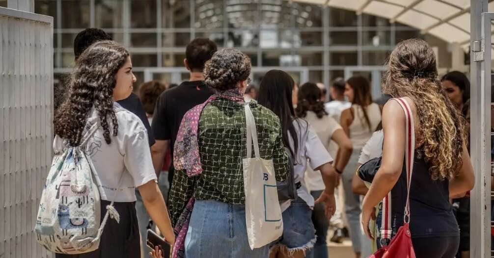 Conheça seus concorrentes: saiba qual o perfil dos baianos que vão fazer o Enem