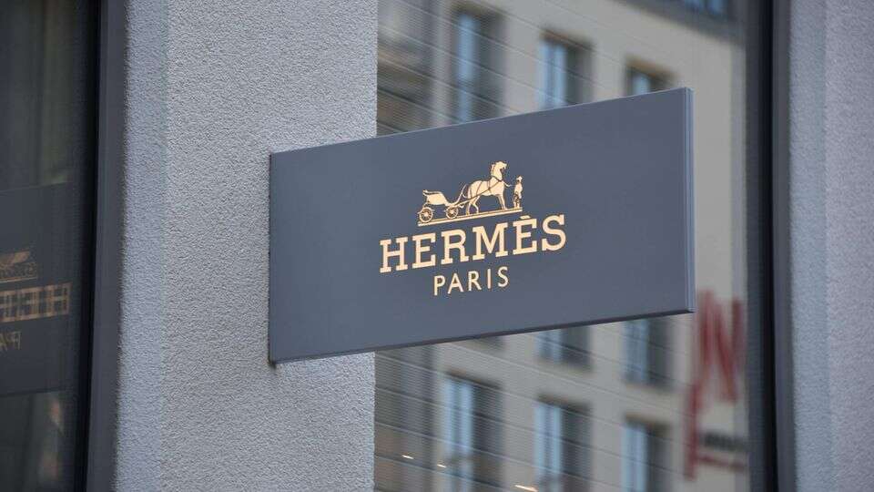 ADOPTION GEPLANT Hermès-Nachkomme will seinem Gärtner Milliarden vererben