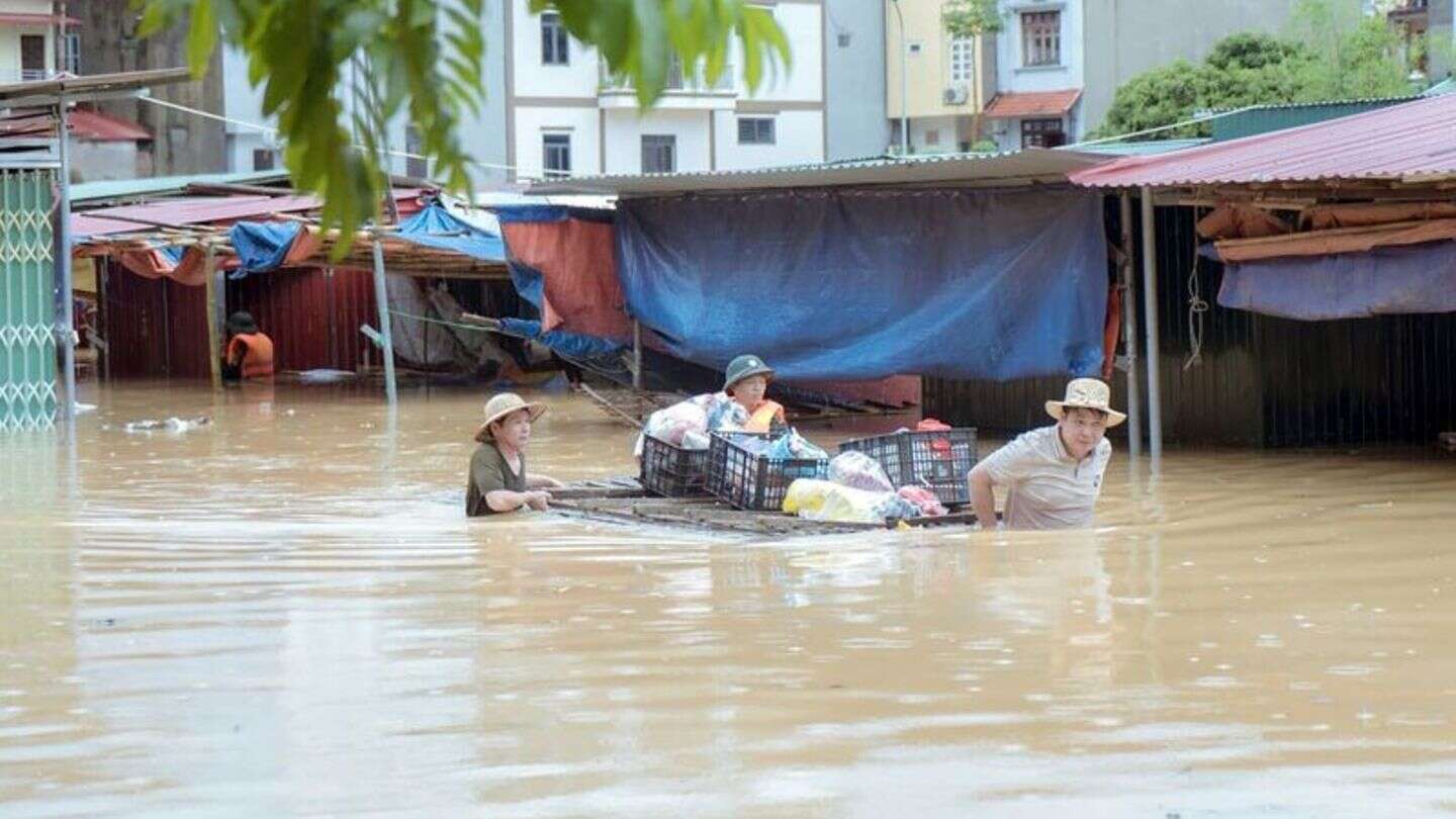 Überflutungen auch in Thailand: Nach Taifun: Zahl der Toten und Vermissten in Vietnam steigt