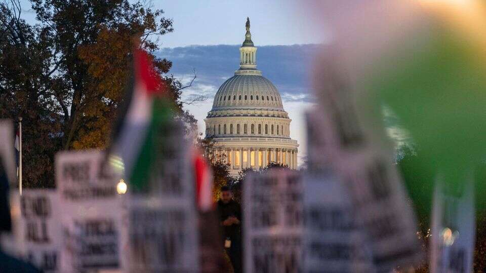 USA Zwei Jahre nach Sturm auf US-Kapitol: Ehemaliger Polizist zu elf Jahren Haft verurteilt