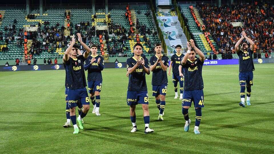 Erneuter Skandal Türkischer Supercup abgebrochen: Fenerbahce verlässt den Platz nach nur einer Minute