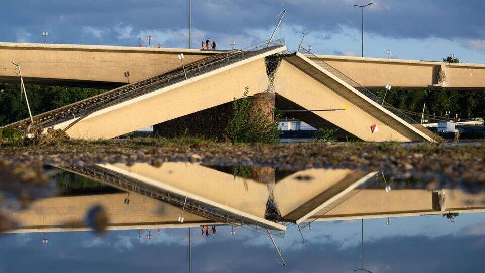 Analyse von Bauexperten Mehr als 40 Autobahnbrücken in 