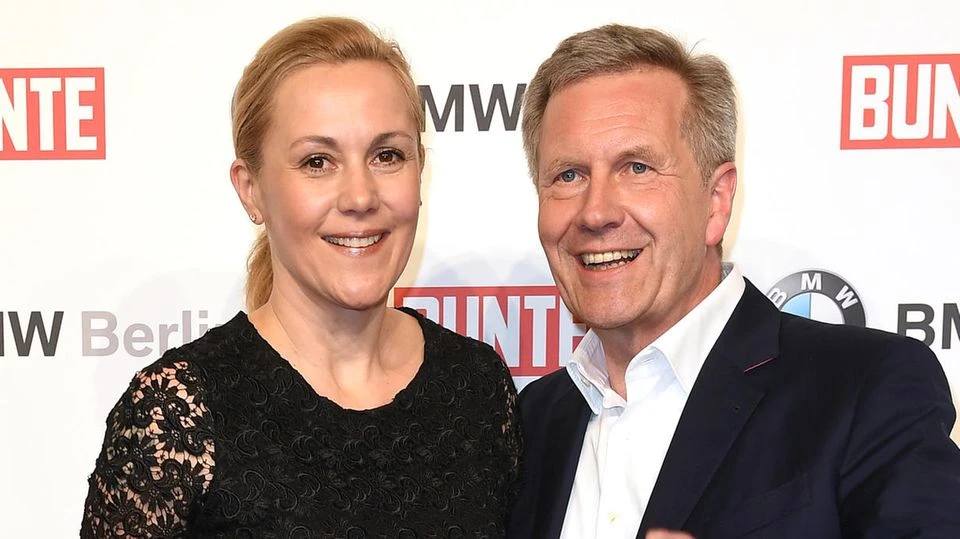 Erster Auftritt nach Liebescomeback: Christian und Bettina Wulff zeigen sich gemeinsam in Berlin