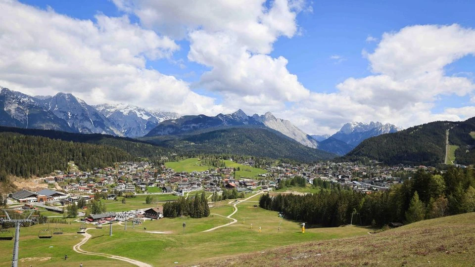 Coronazahlen sinken weiter - Bundesregierung stuft Tirol nicht mehr als Risikogebiet ein