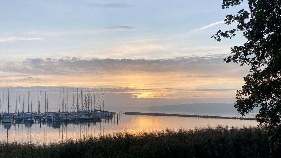 Wetter Hoch Serkan beschert Deutschland den Altweibersommer