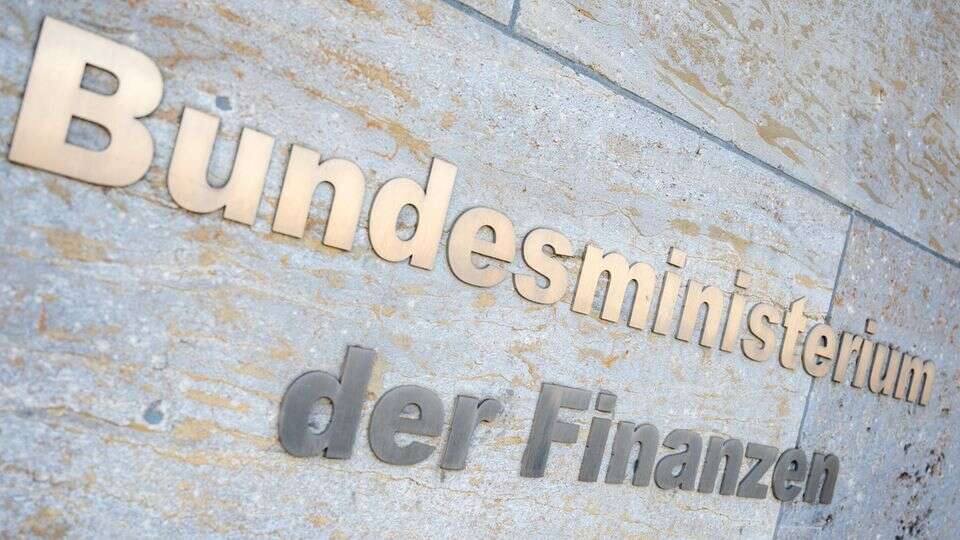 Finanzministerium Fast 16 Milliarden Euro: Deutschland erlässt anderen Staaten Schulden